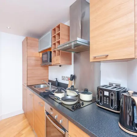 Apartment Pass The Keys Panoramic Serenity - Summer Bliss - Dock Leeds (West Yorkshire)