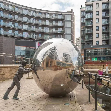 Apartment Pass The Keys Panoramic Serenity - Summer Bliss - Dock Leeds (West Yorkshire)